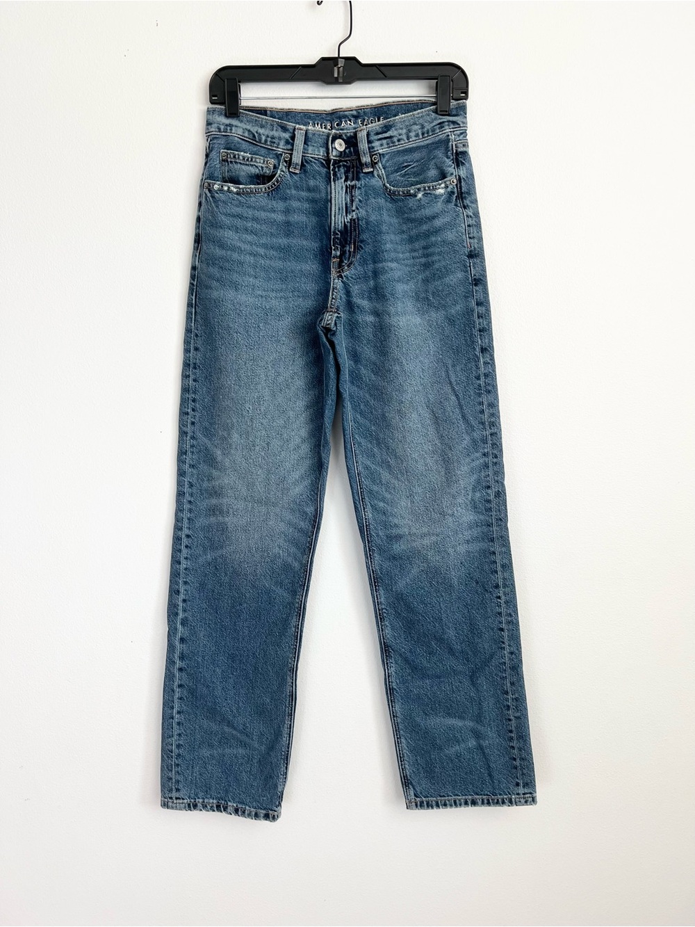 American Eagle Straight Leg Mom Jeans 90’s Aesthetic Mid Rise Cotton Denim 2